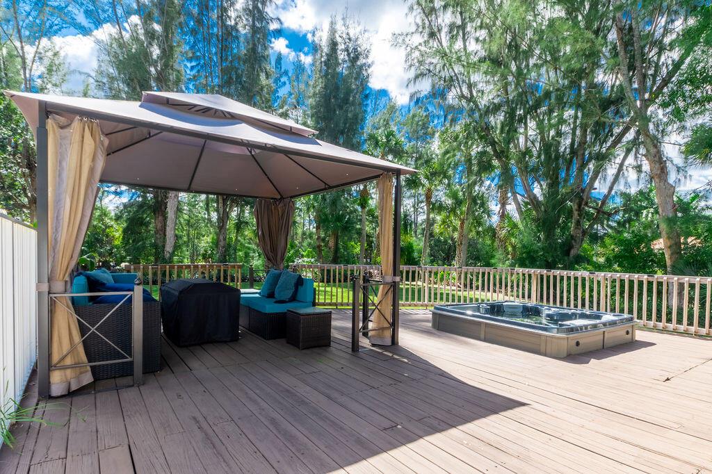 PALM BEACH FARMS CO 3 - Residential