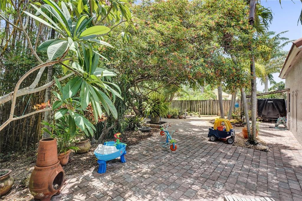 Meadows 300 01 - Residential