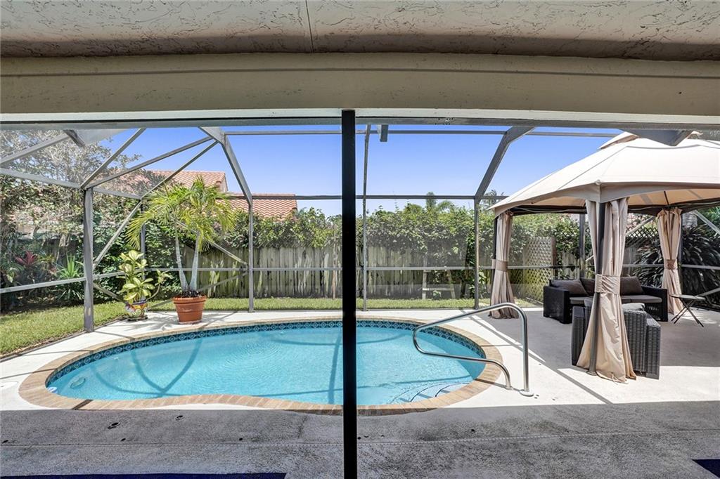 Meadows 300 01 - Residential