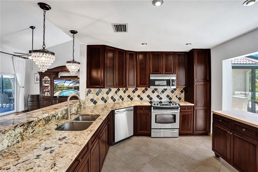 Meadows 300 01 - Residential