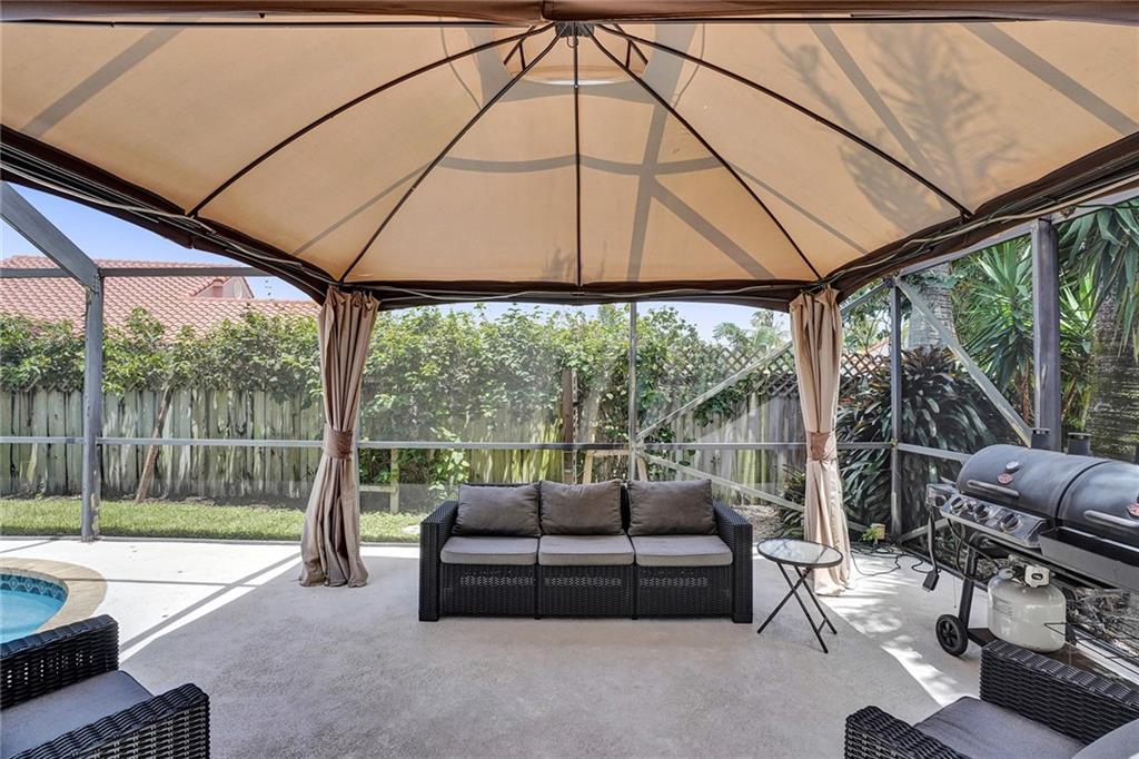 Meadows 300 01 - Residential