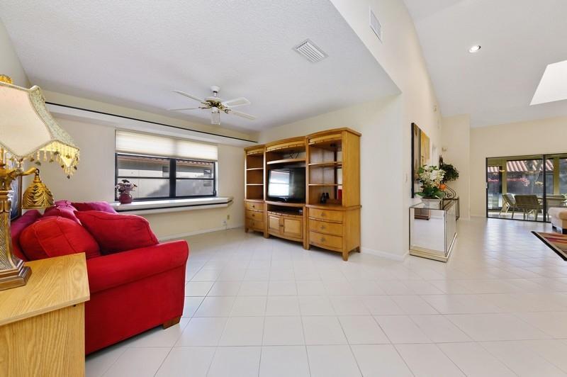 HUNTINGTON POINTE - Residential