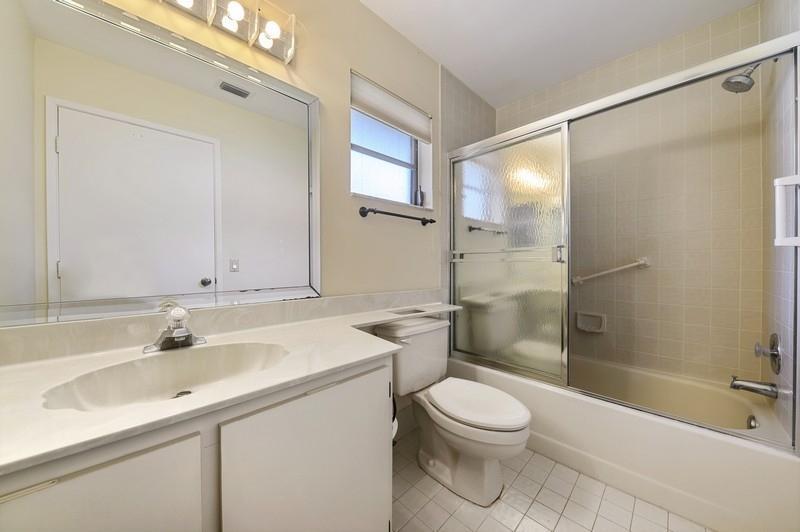 HUNTINGTON POINTE - Residential