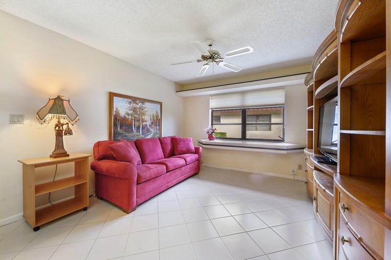 HUNTINGTON POINTE - Residential