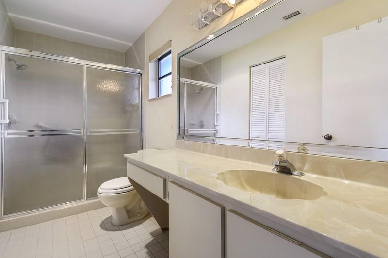 HUNTINGTON POINTE - Residential