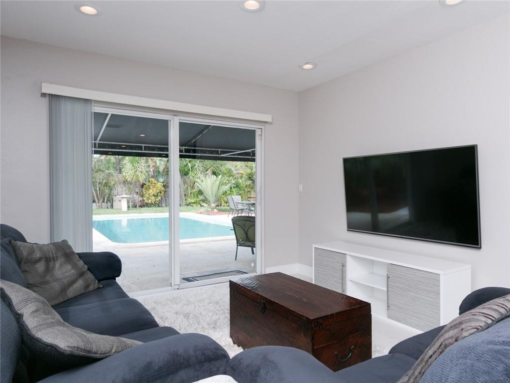 Poinsettia Heights - Residential