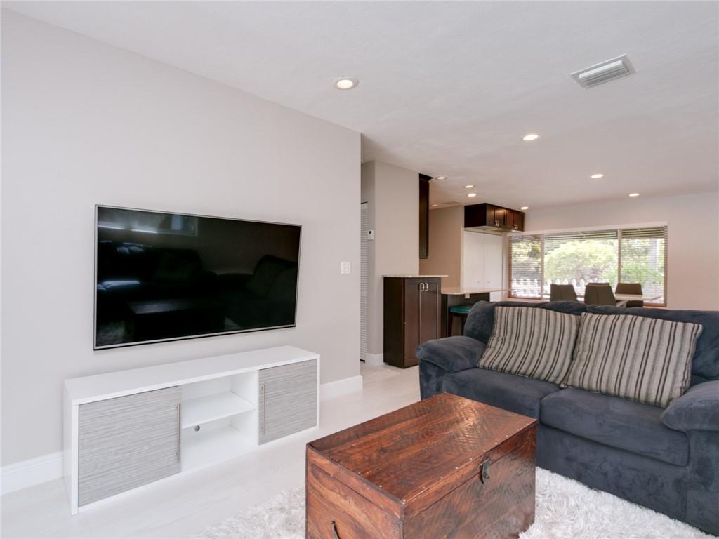 Poinsettia Heights - Residential