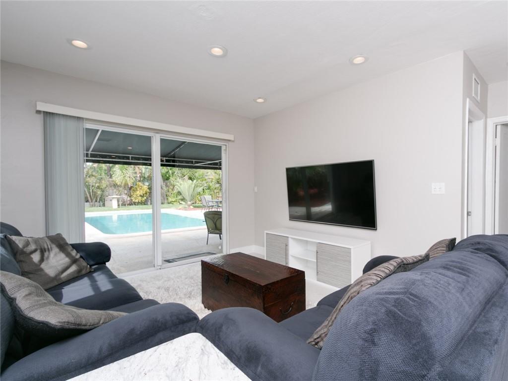 Poinsettia Heights - Residential