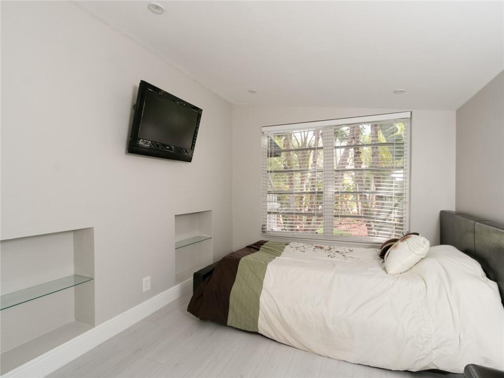 Poinsettia Heights - Residential