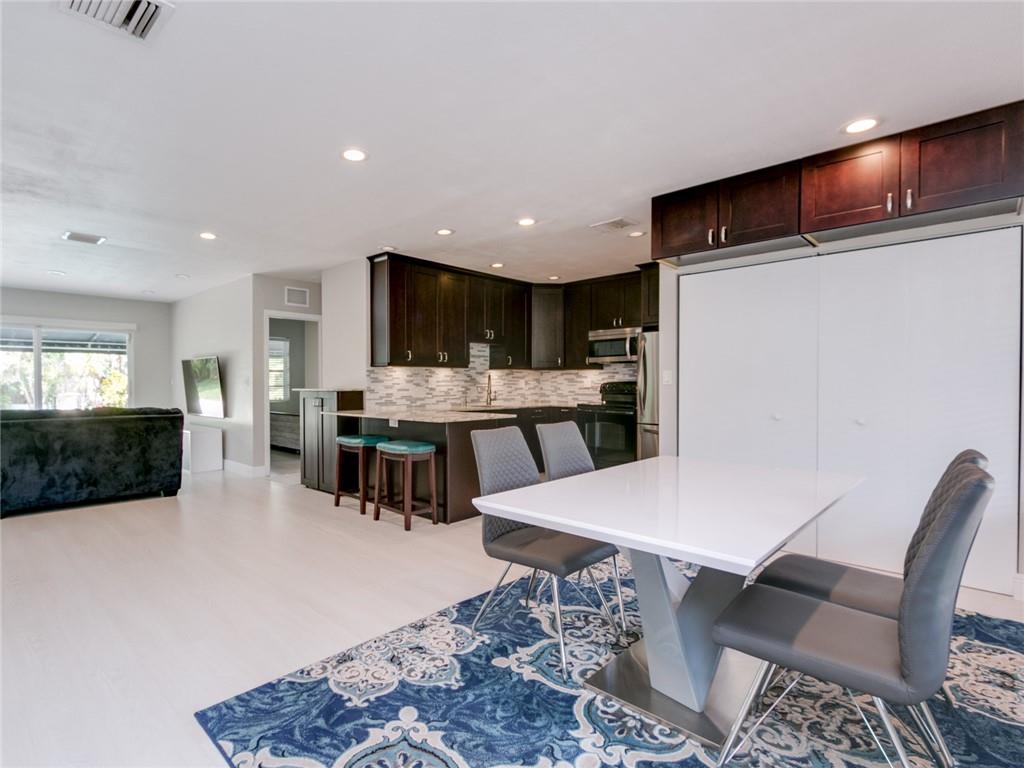 Poinsettia Heights - Residential