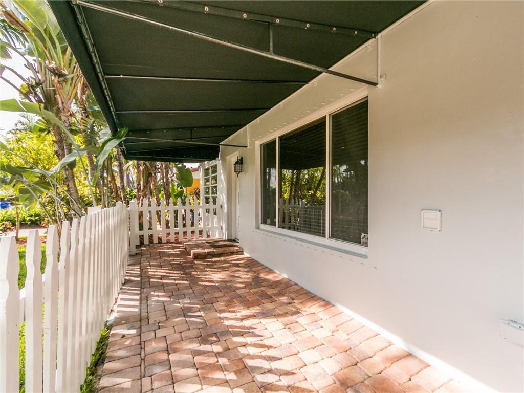 Poinsettia Heights - Residential