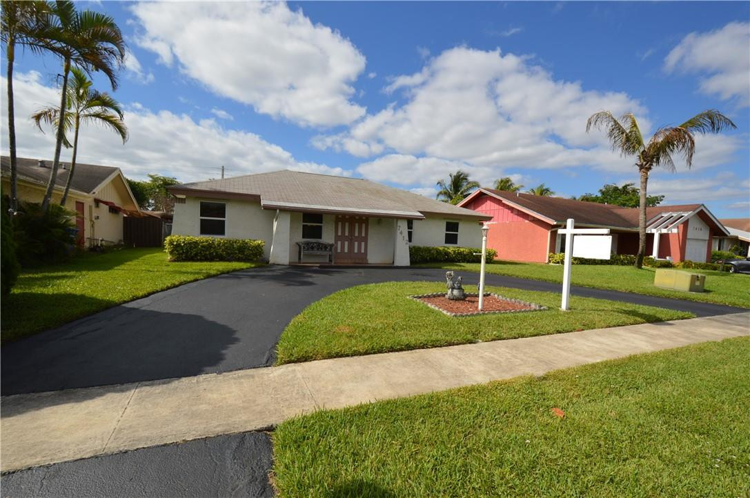 NORTH LAUDERDALE VILLAGE - Residential