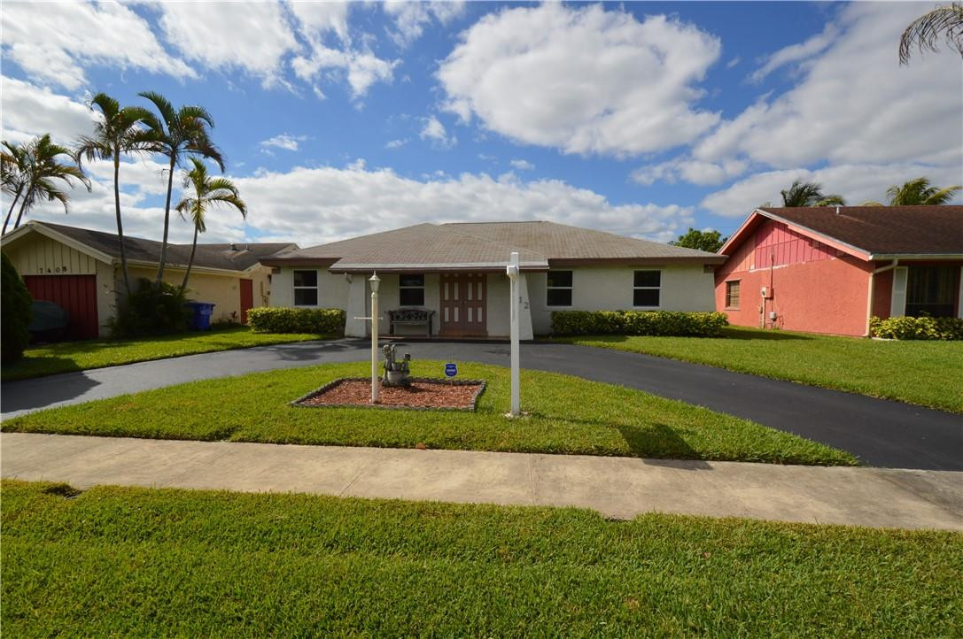 NORTH LAUDERDALE VILLAGE - Residential