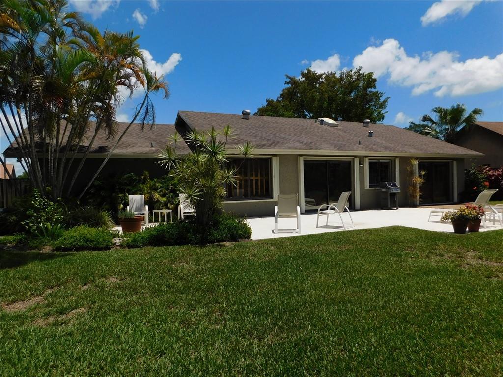 Jacaranda Lakes Sec 1 92- - Residential