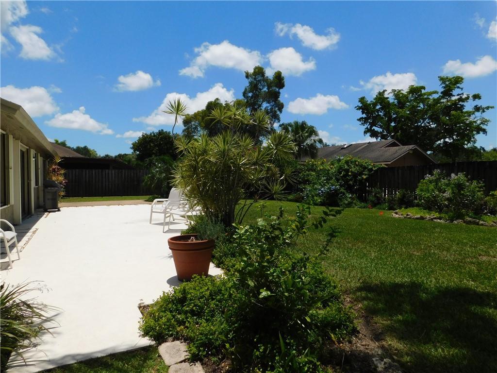 Jacaranda Lakes Sec 1 92- - Residential