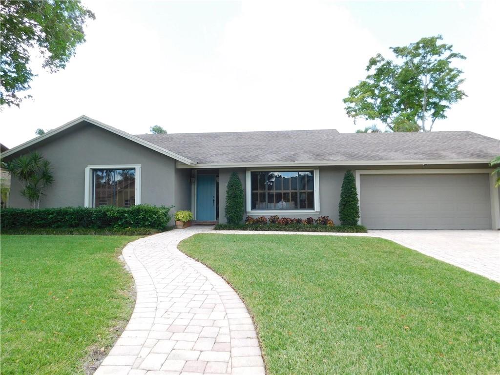 Jacaranda Lakes Sec 1 92- - Residential