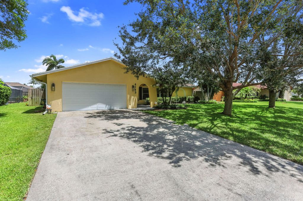 Photo of 4143 Catalpha Avenue, Palm Beach Gardens, FL 33410 (MLS # R11127988)