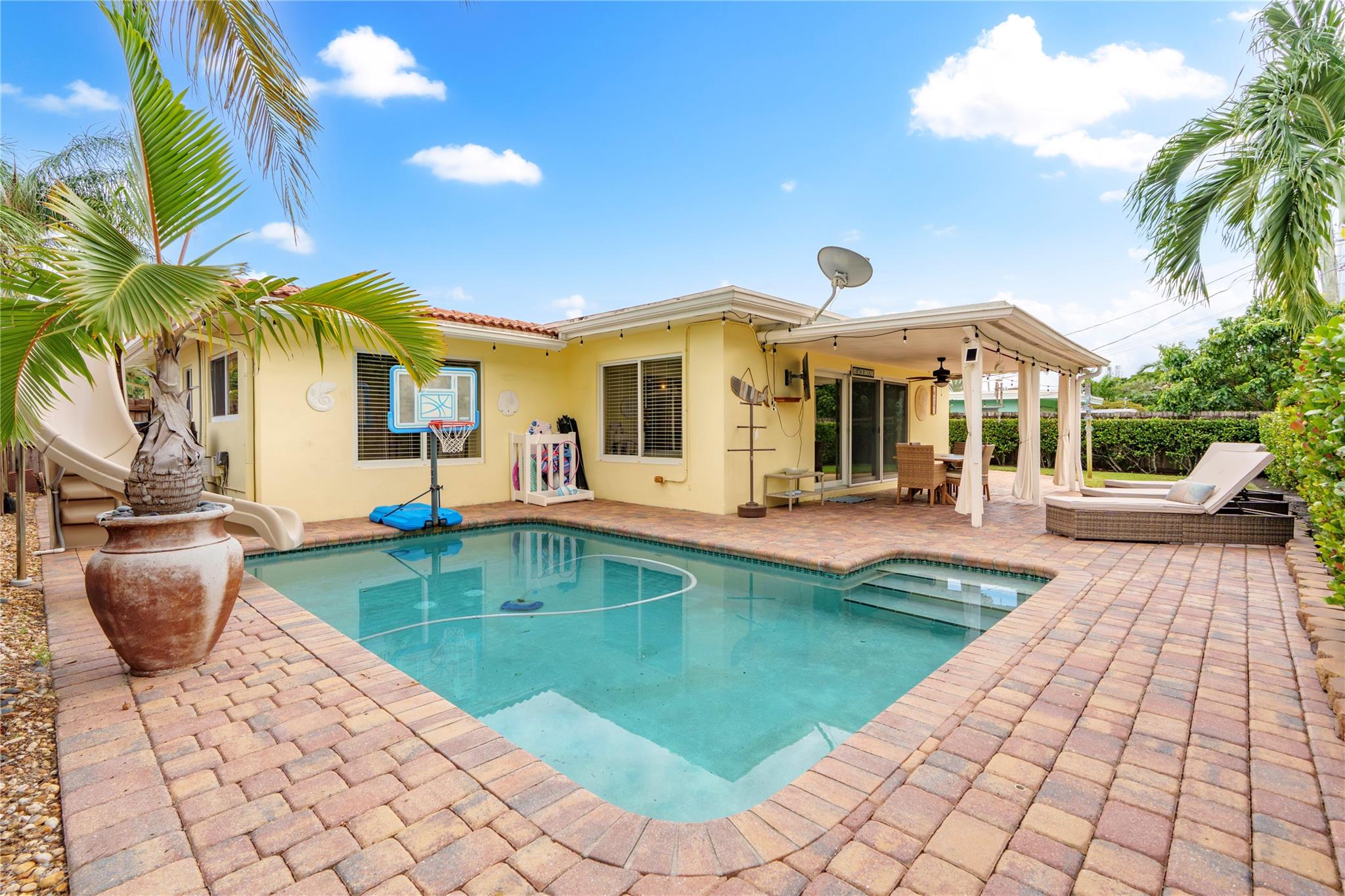 1329 SW 4th Ter