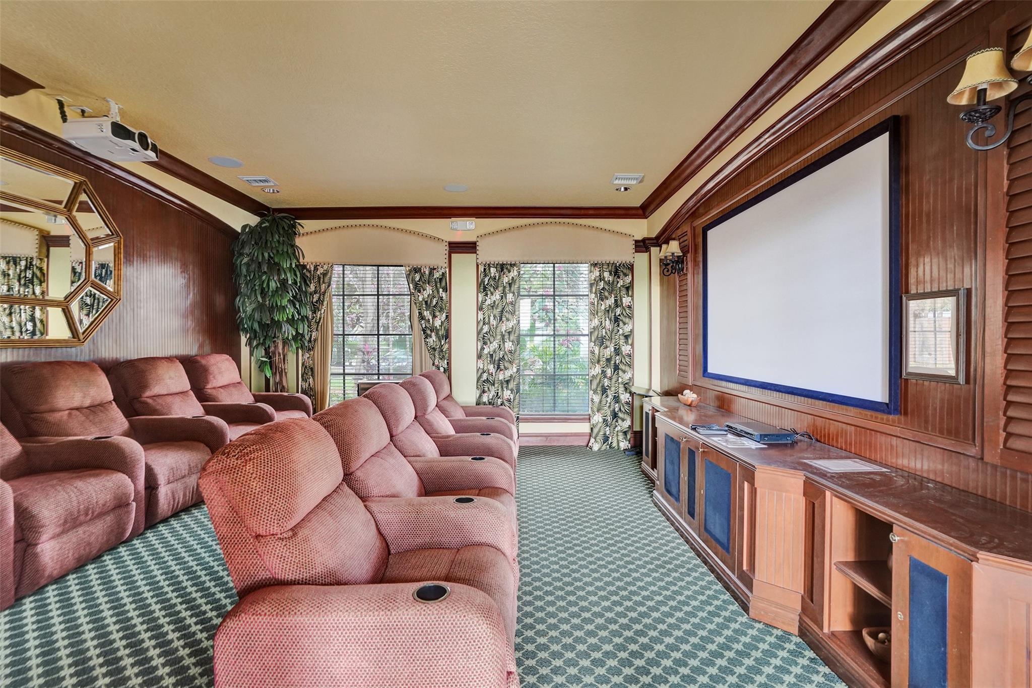 Yacht Club - Residential