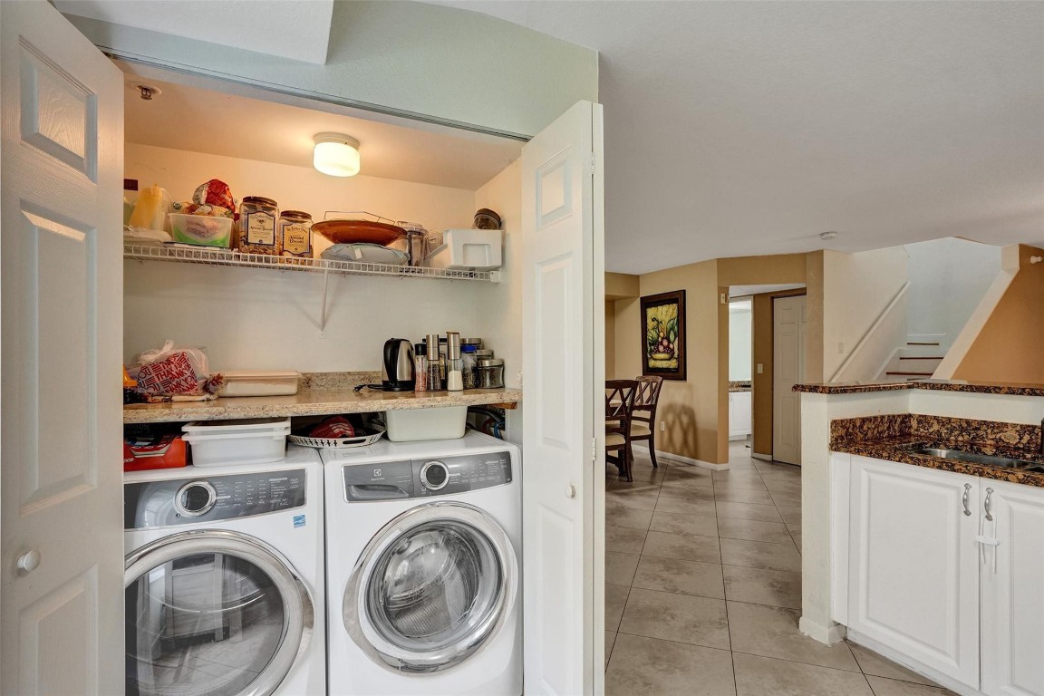 Yacht Club - Residential