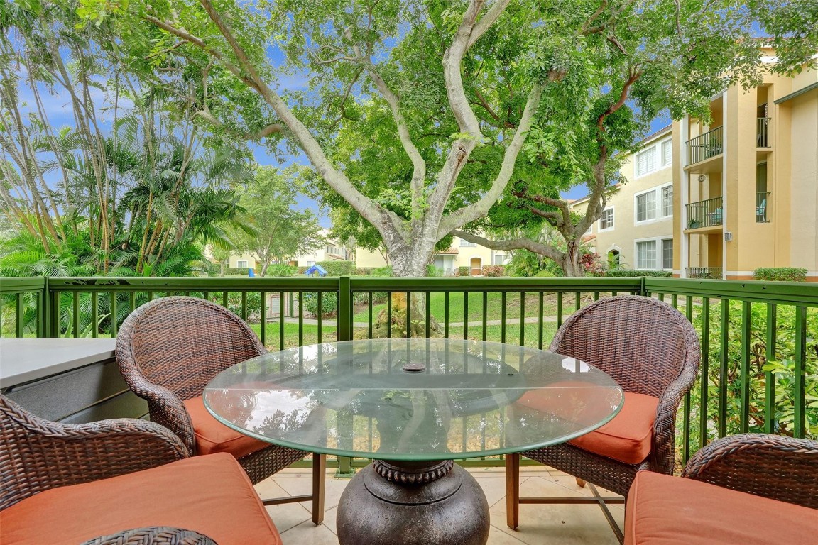 Yacht Club - Residential