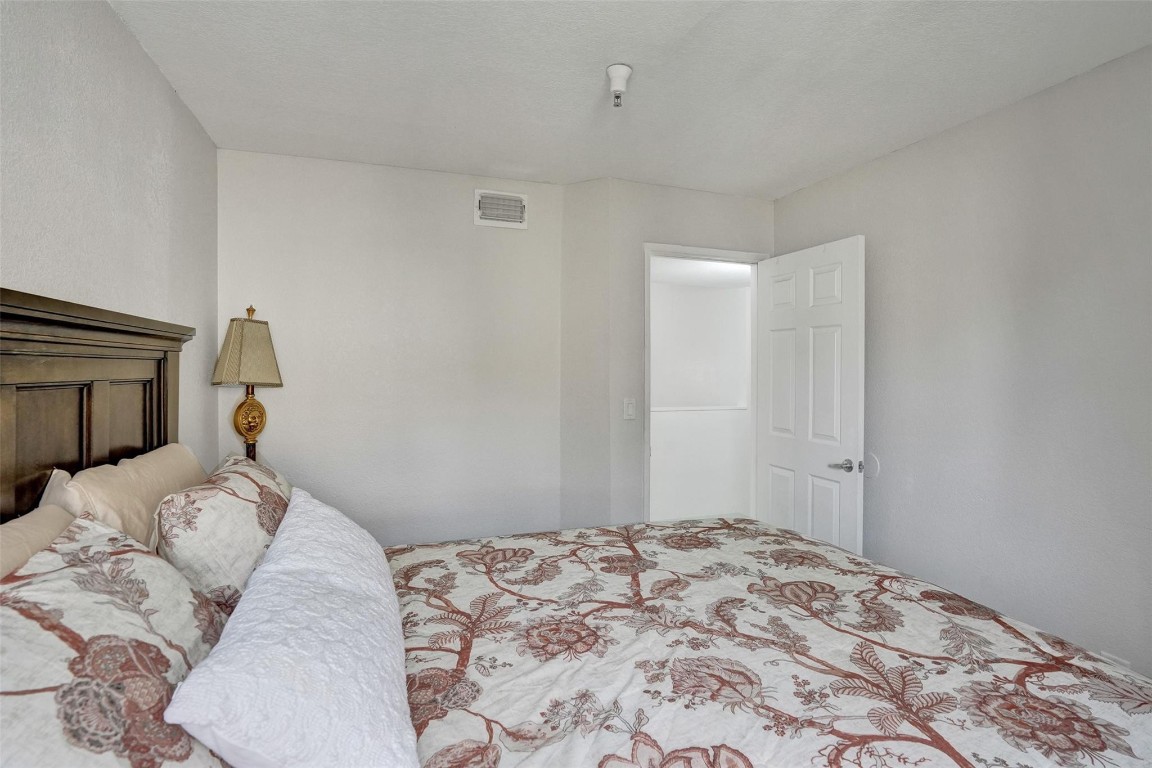 Yacht Club - Residential