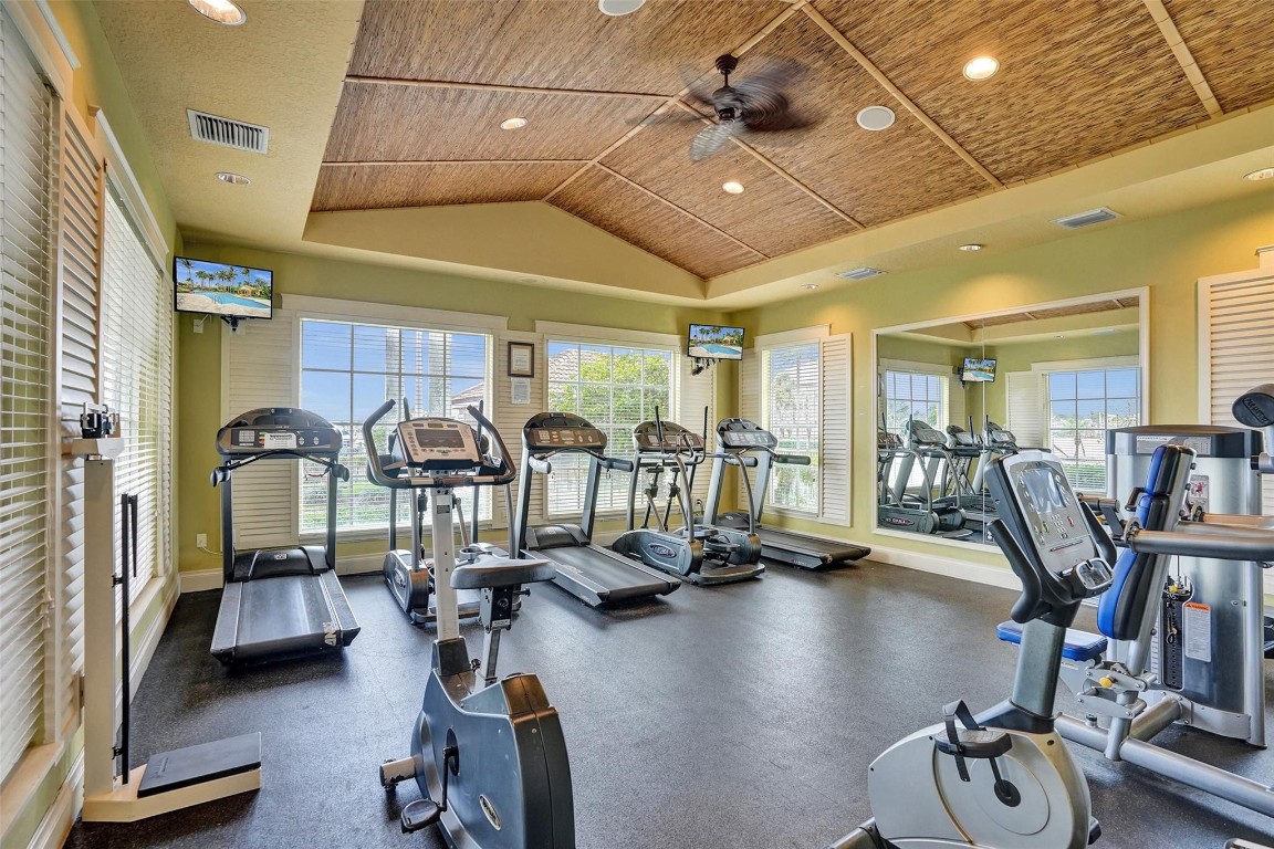 Yacht Club - Residential