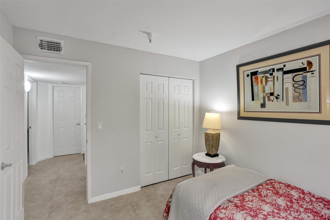 Yacht Club - Residential