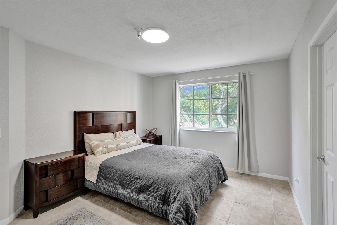 Yacht Club - Residential