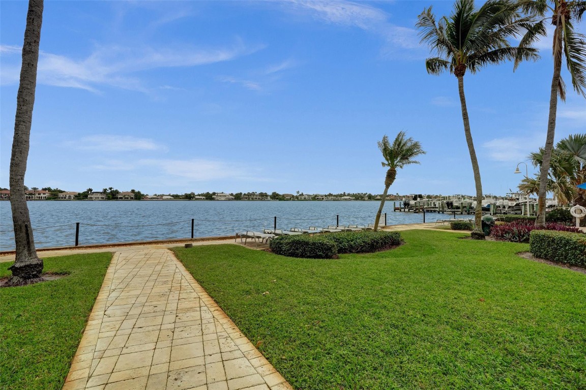 Yacht Club - Residential