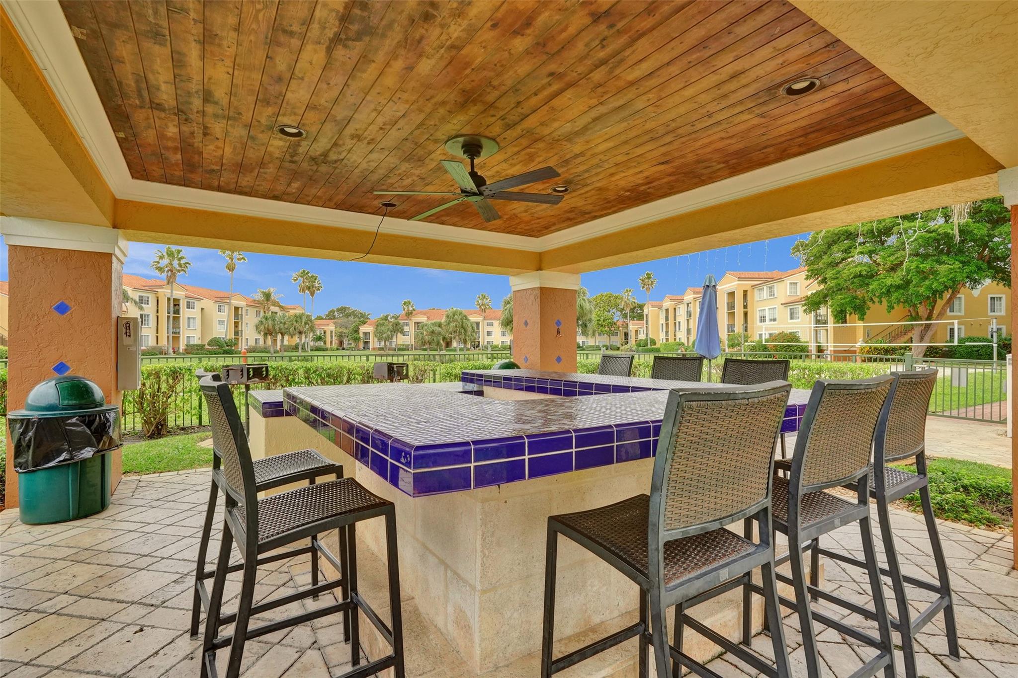 Yacht Club - Residential