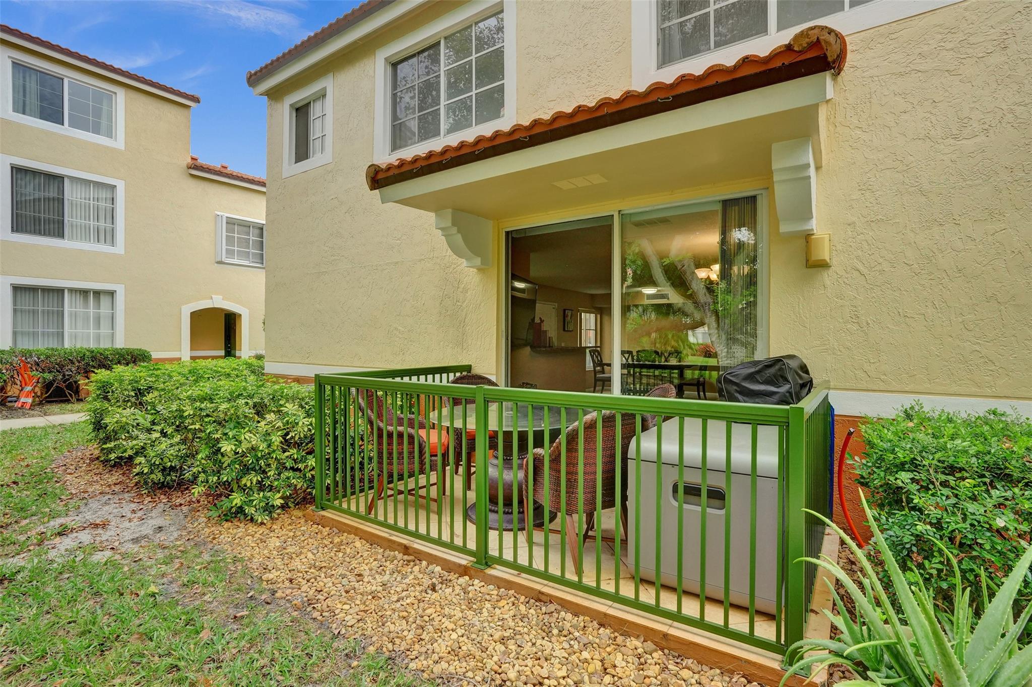 Yacht Club - Residential