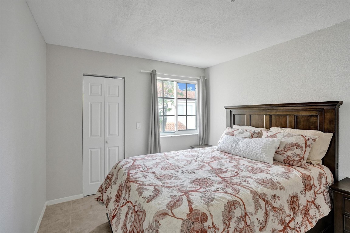 Yacht Club - Residential