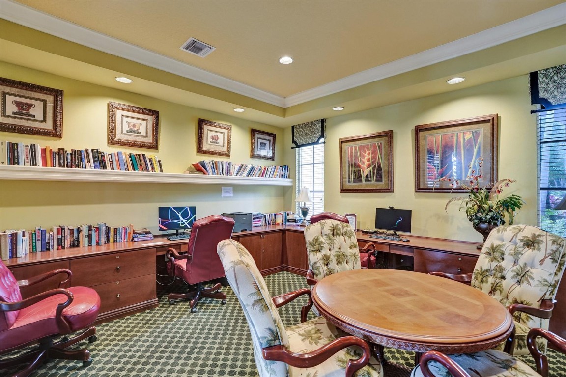 Yacht Club - Residential