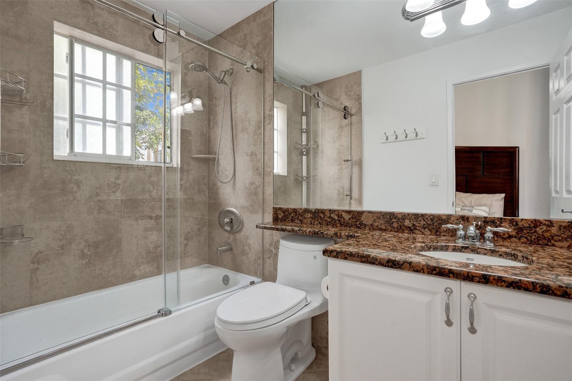 Yacht Club - Residential