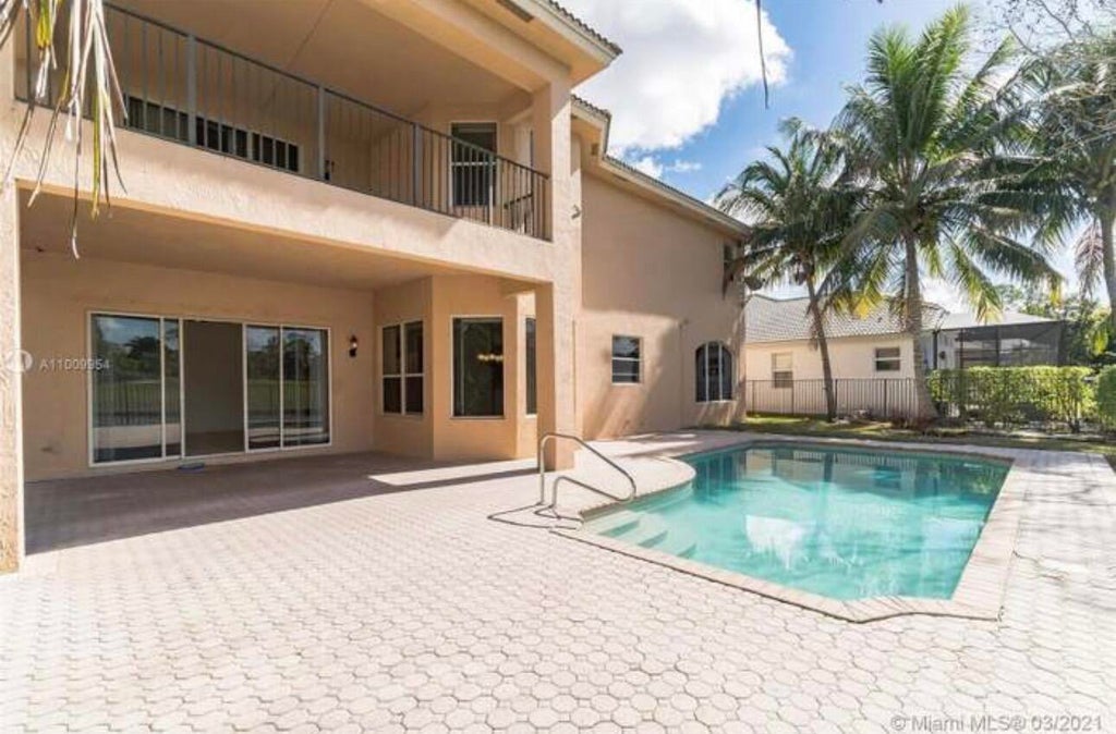 Photo of 1831 Waldorf Drive, Royal Palm Beach, FL 33411 (MLS # B26036421)