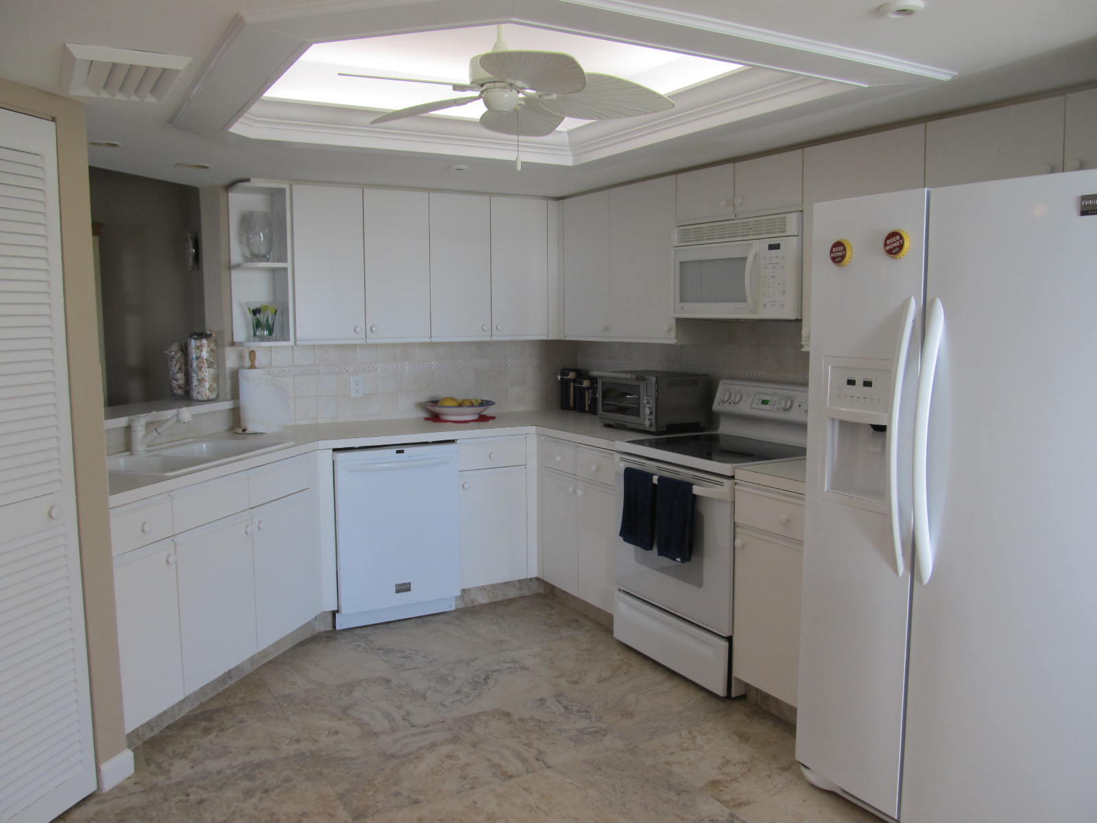 ISLAND DUNES OCEANSIDE CONDOMINIUM II - Residential