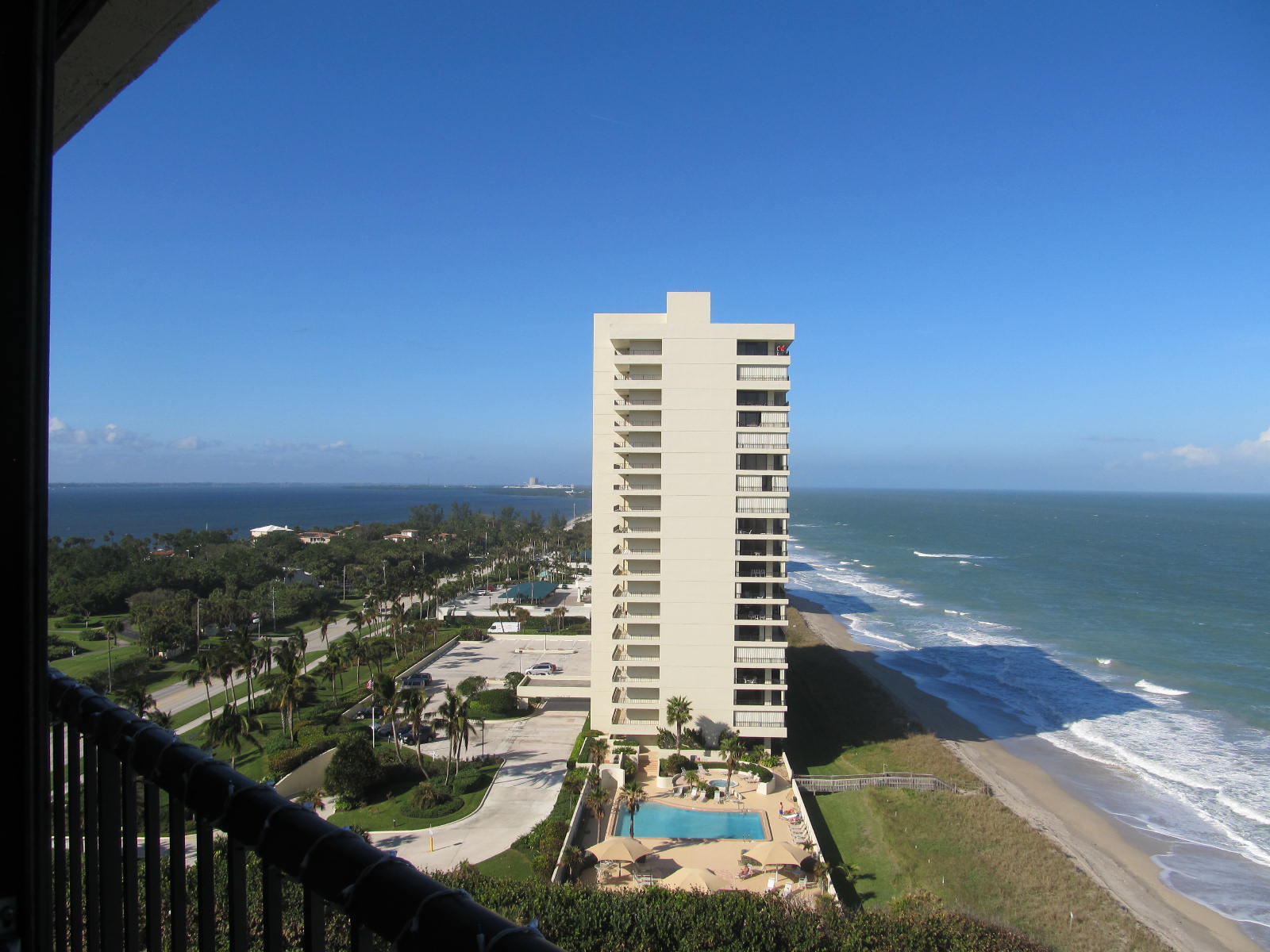 ISLAND DUNES OCEANSIDE CONDOMINIUM II - Residential