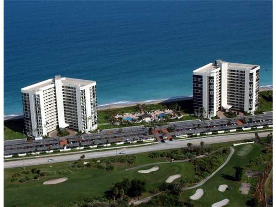 PANORAMIC OCEAN, GOLF COURSE AND RIVER VIEWS FROM THIS PRISTINE 2 BEDROOM 2 BATH PENTHOUSE! FEATURING
9' CEILINGS, A DESIRABLE OPEN KITCHEN, 20'' PORCELAIN TILE FLOORS, AND MUCH MORE! RESORT AMENITIES INCLUDE 2 POOLS, HOT TUB, SAUNA, SOCIAL, EXERCISE RM, 24 HR MANNED SECURITY, 8 TENNIS COURTS, YACHT CLUB AND RIVERSIDE RESTAURANT. GREAT
OPPORTUNITY TO LIVE THE OCEANFRONT COUNTRY CLUB LIFESTYLE! ISLAND DUNES GOLF AND TENNIS C/C MEMBERSHIP INCLUDED.