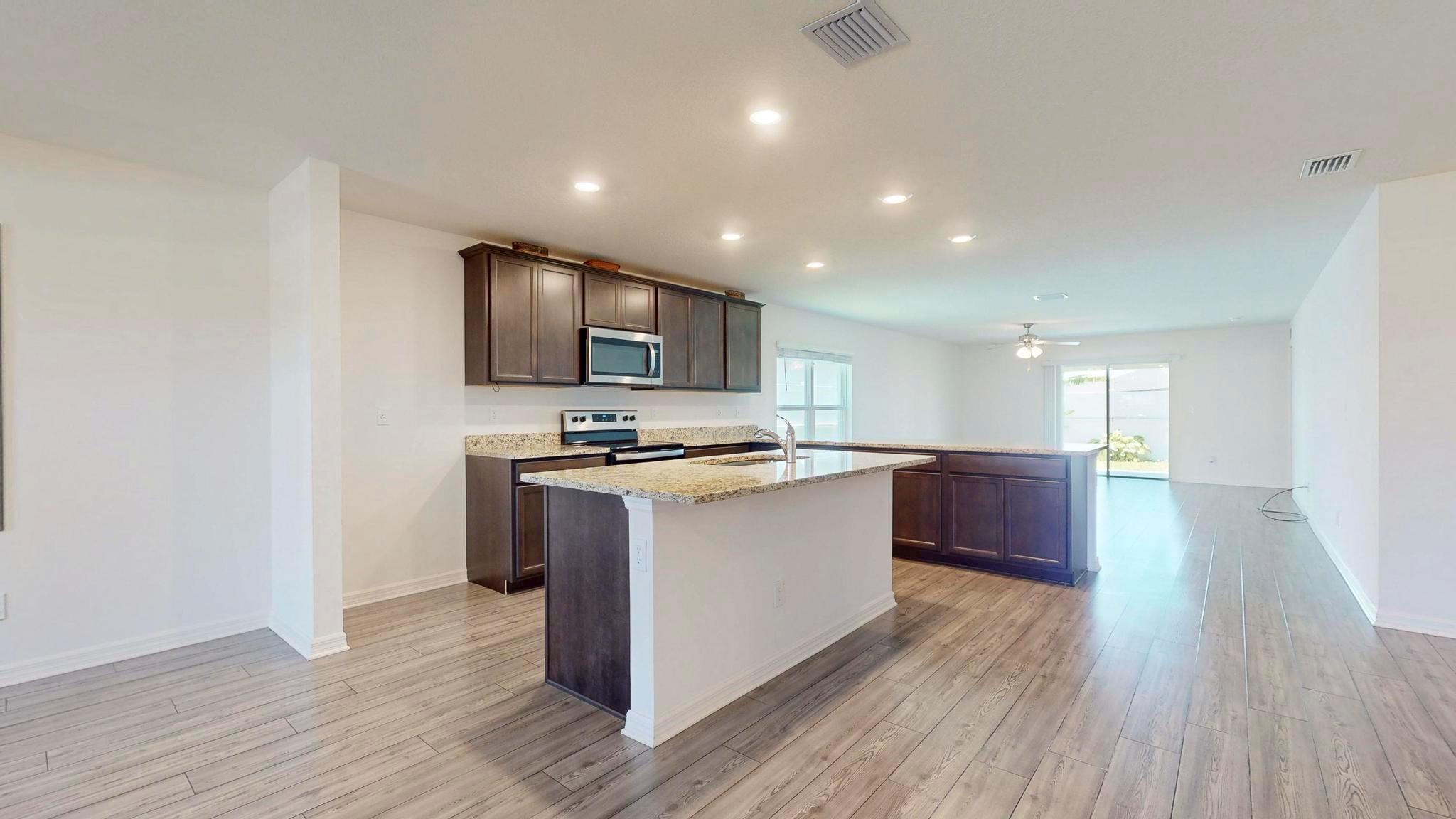 CELEBRATION POINTE - Residential