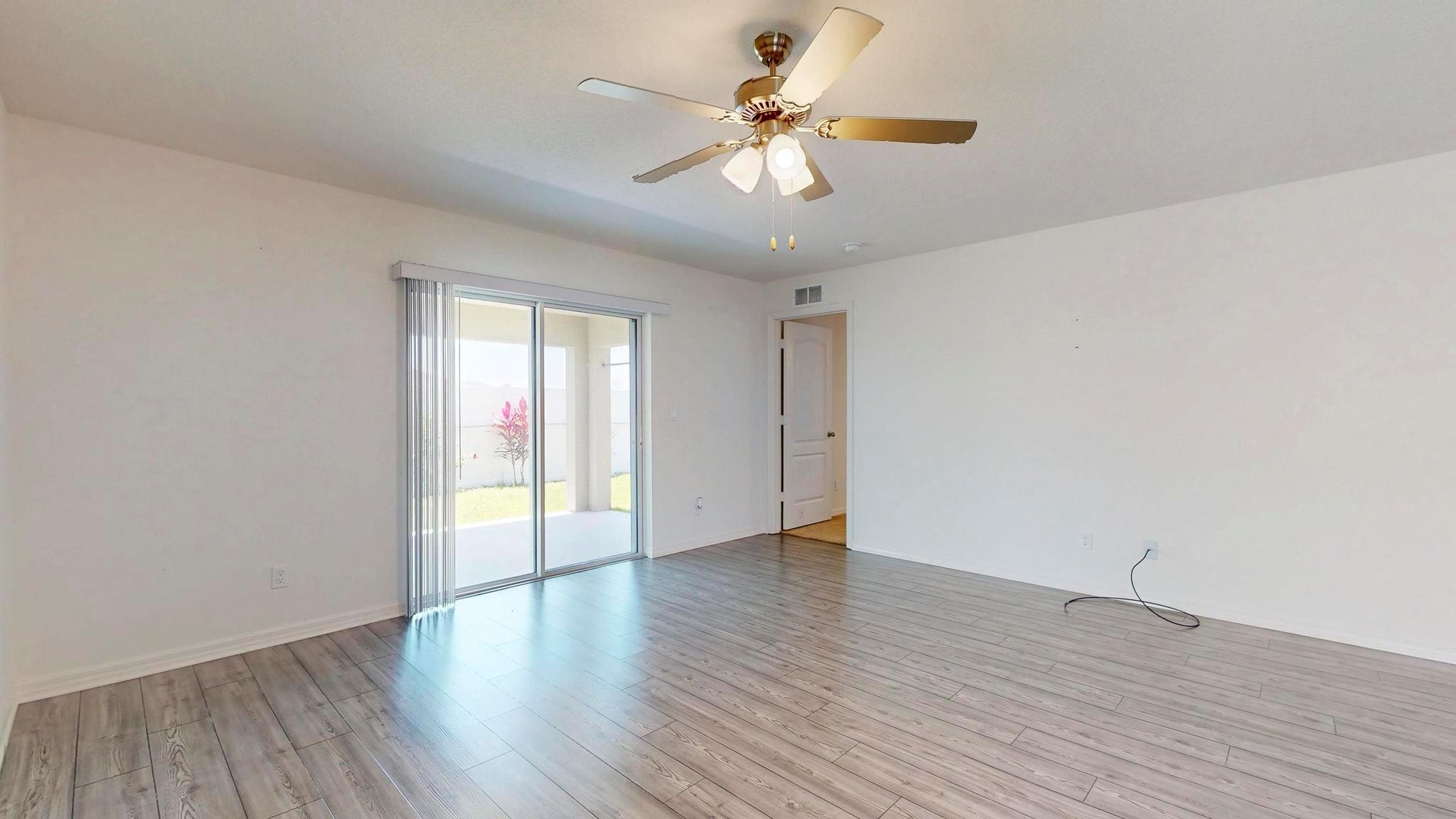 CELEBRATION POINTE - Residential