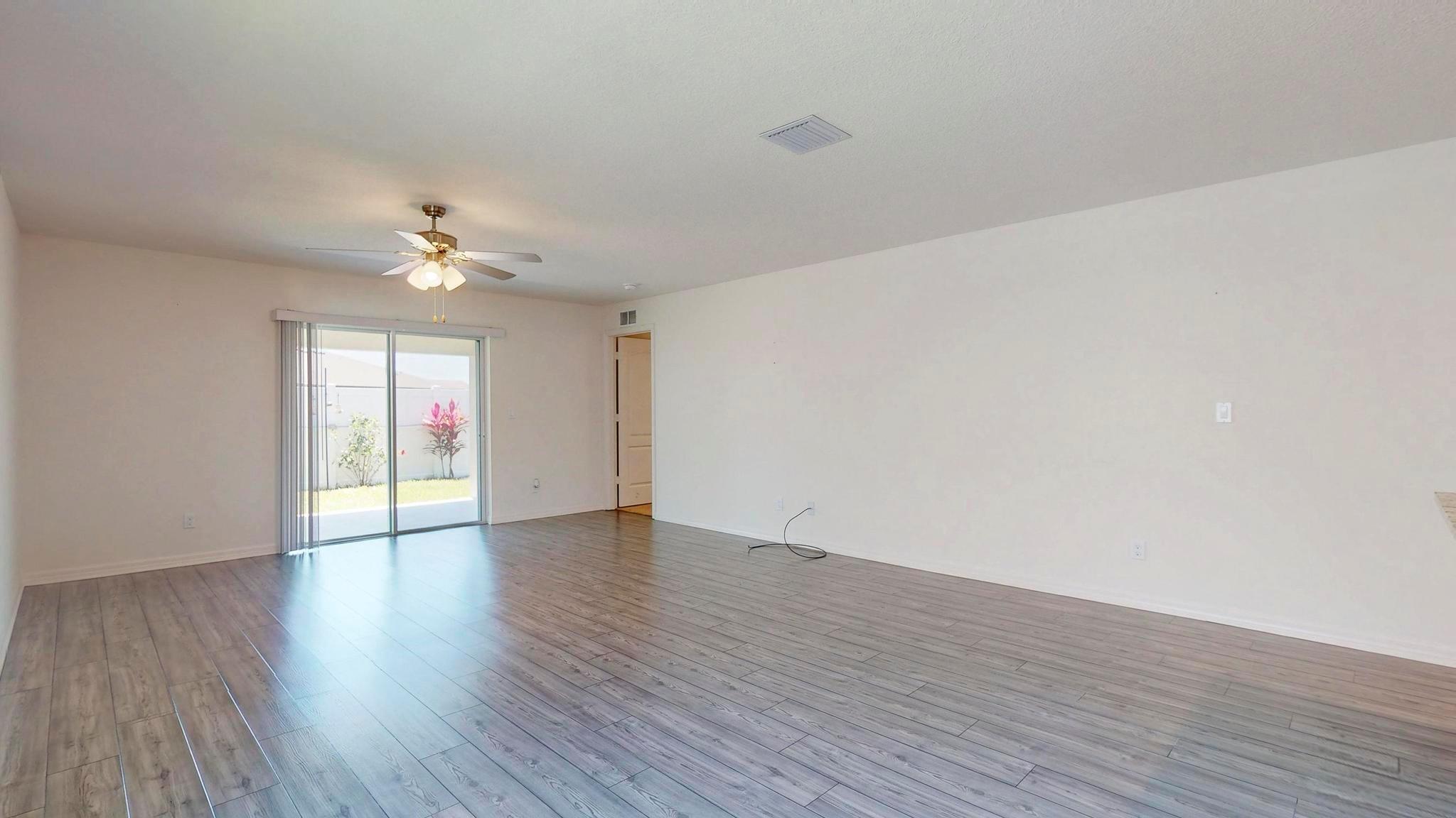 CELEBRATION POINTE - Residential