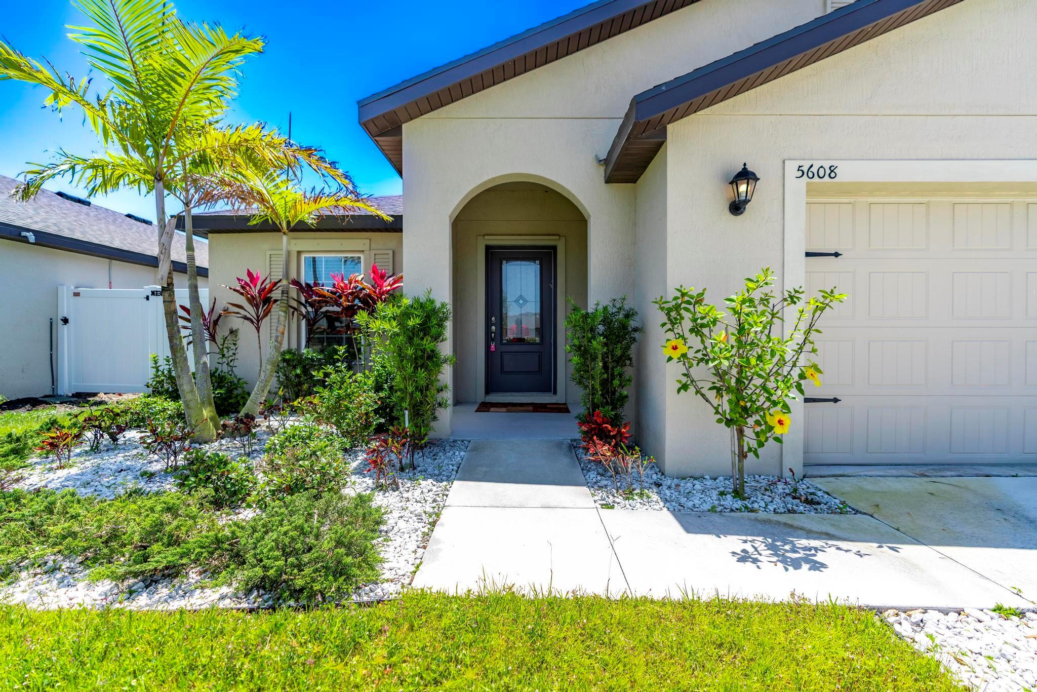 CELEBRATION POINTE - Residential