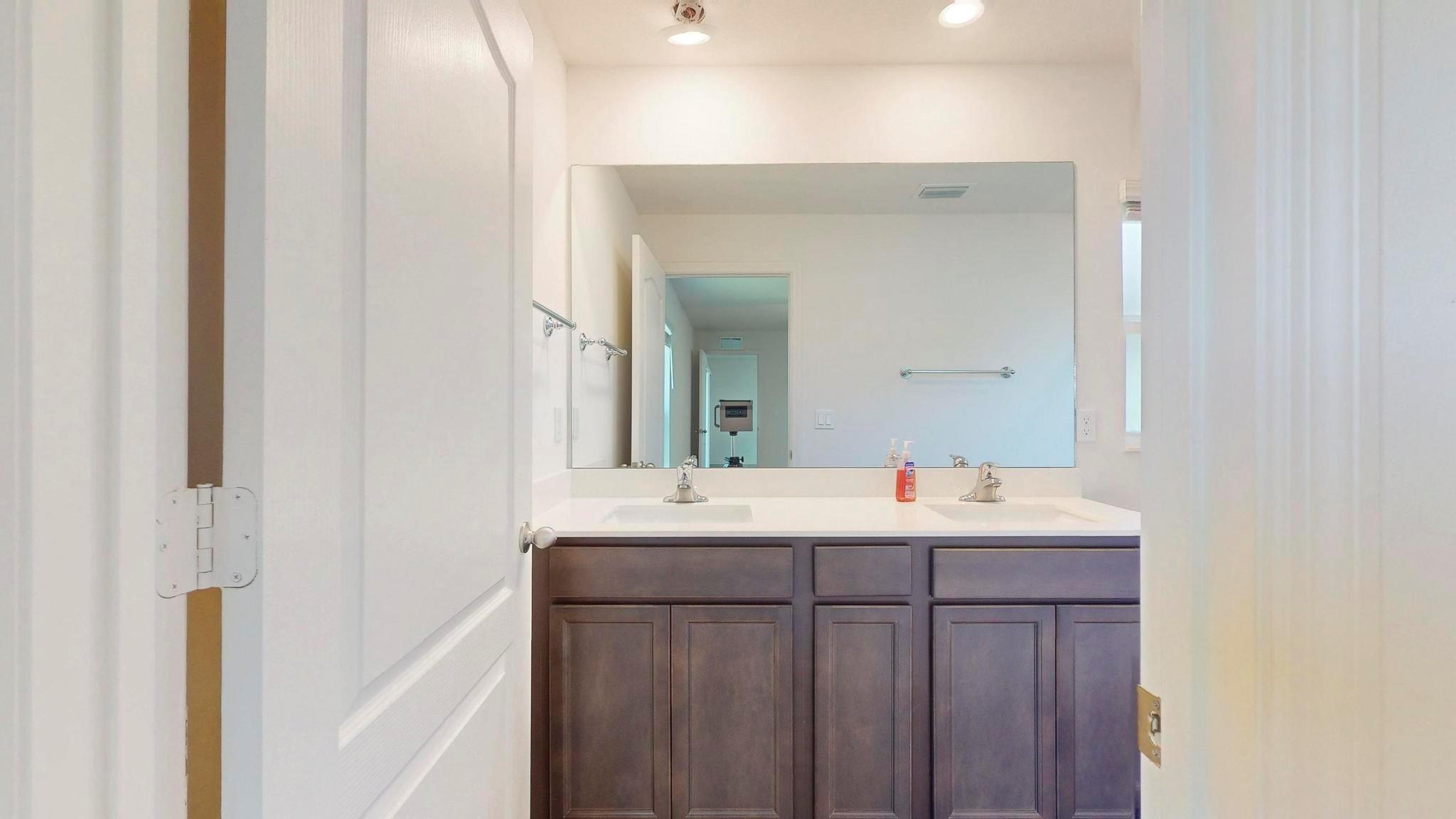 CELEBRATION POINTE - Residential