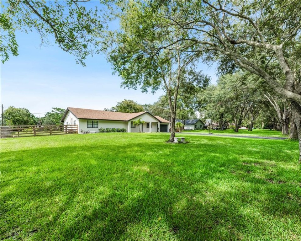 Davie Oaks - Residential