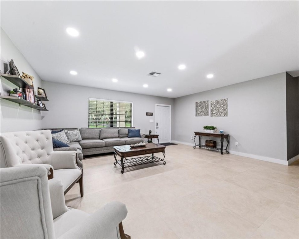 Davie Oaks - Residential