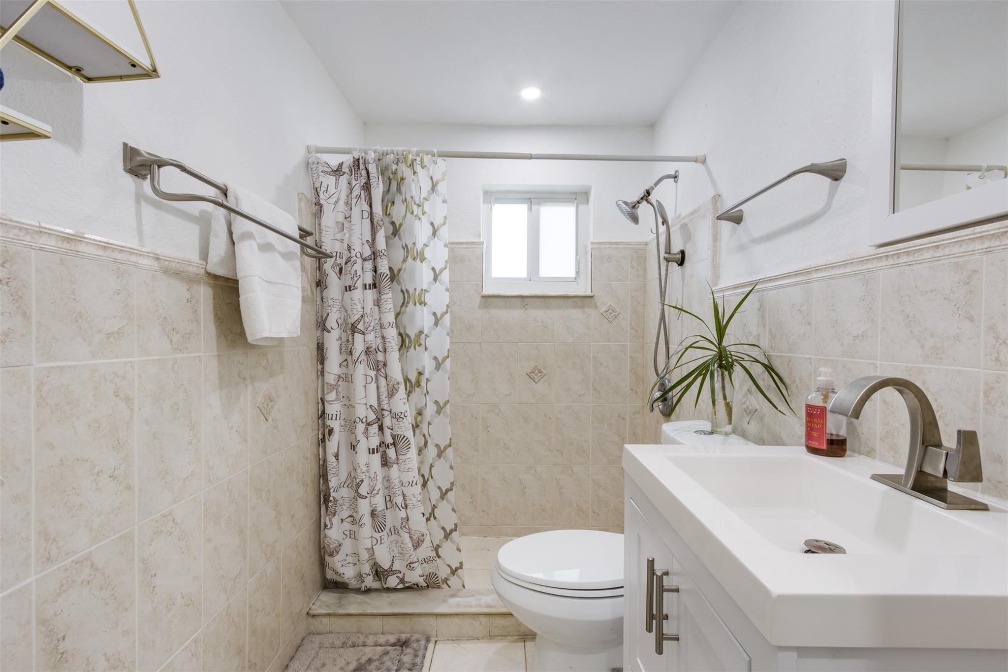 North Lauderdale 1-48 D - Residential Lease