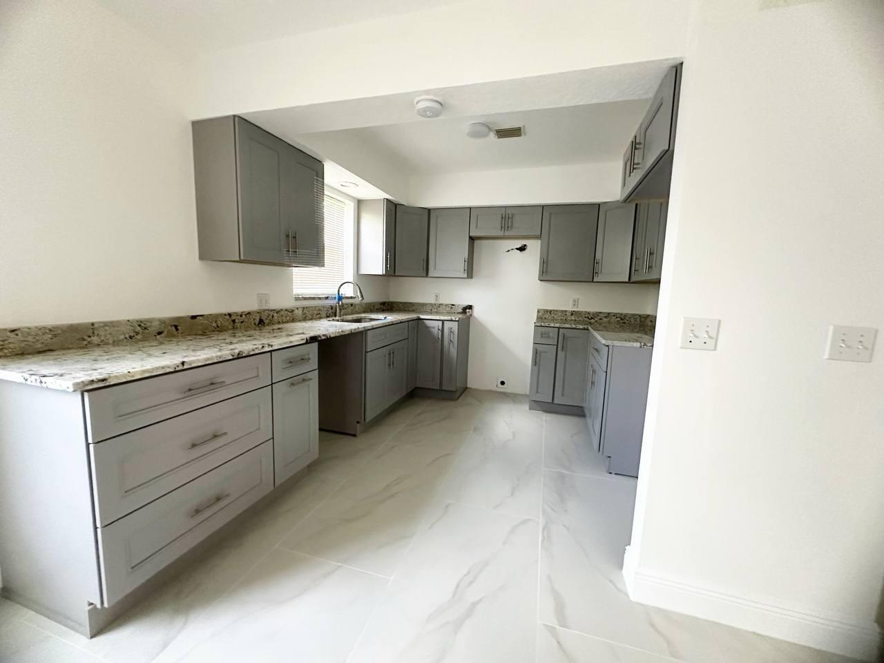 1033 Goldenrod Road