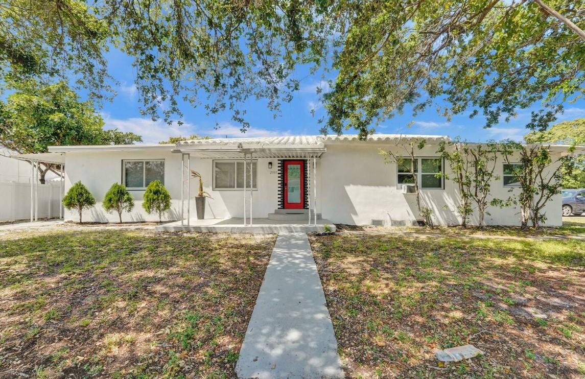 Hollywood 1-21 B - Residential Lease