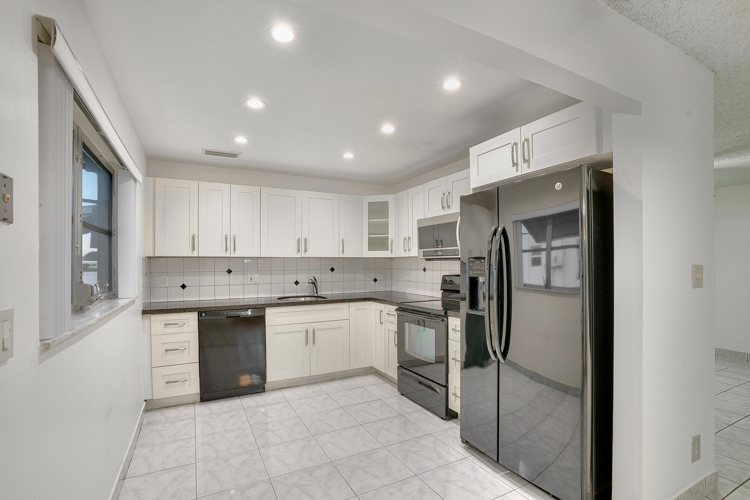 Lauderdale West Condo Nox - Residential